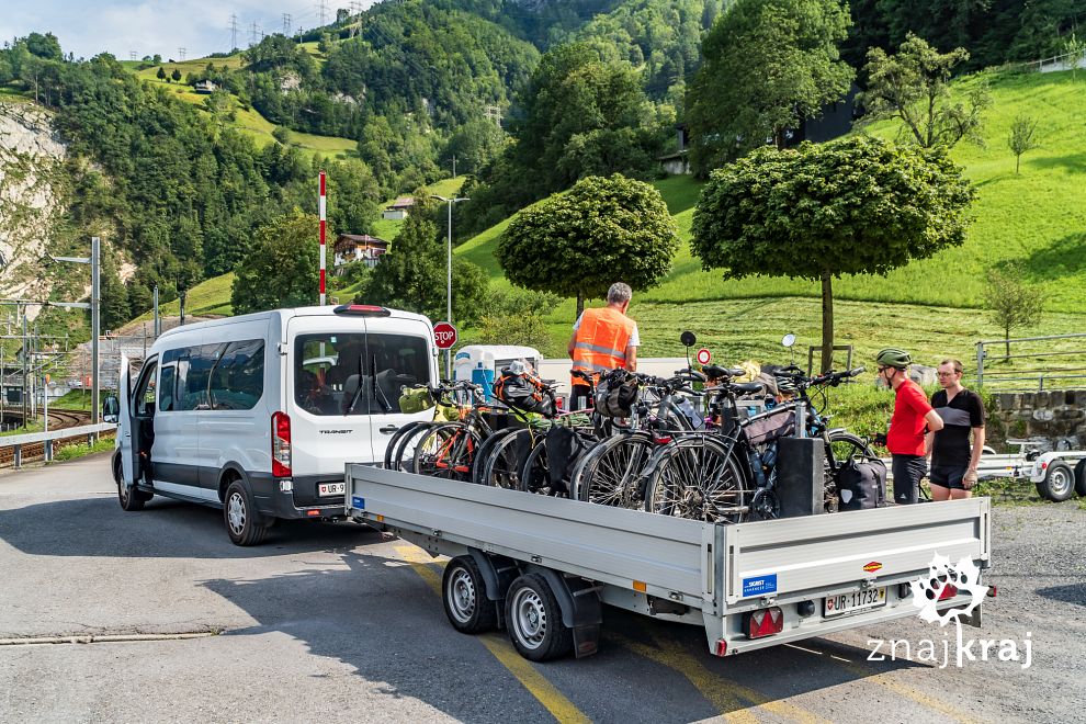 rowerowy-transport-zastepczy-na-axenstra